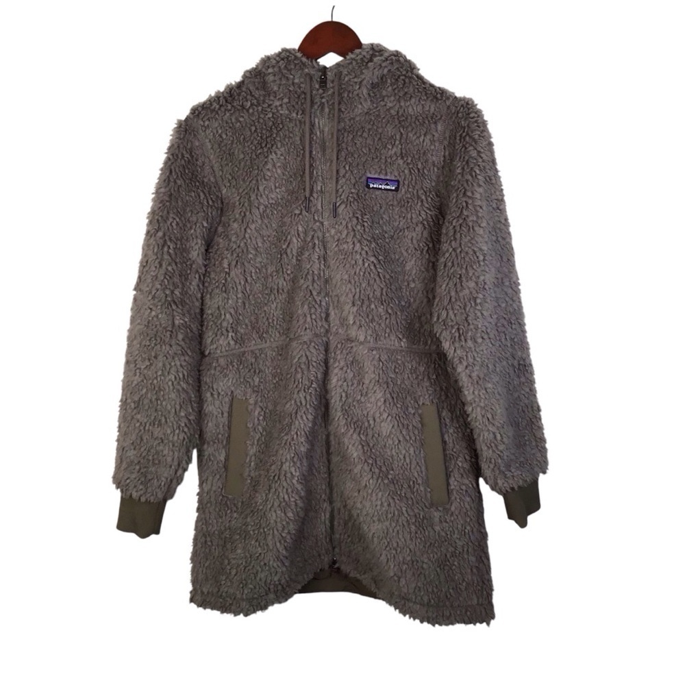 Patagonia Dusty Mesa Parka in Furry Taupe Size Medium.